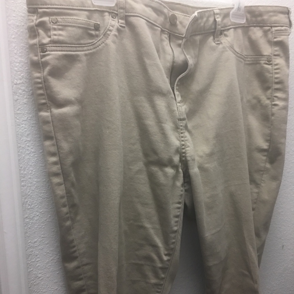 ‼️Sale! ✨ Tan skinny jean pants Good condition